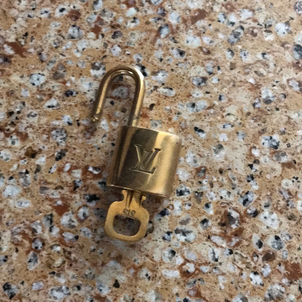 Authentic Lv Lock&Key - image 1
